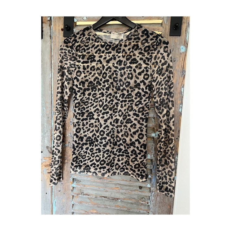 Top manches longues leopard voilage , tendance et originale
