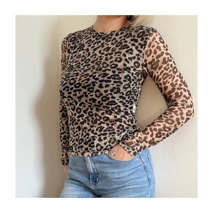 Top manches longues leopard voilage , tendance et originale