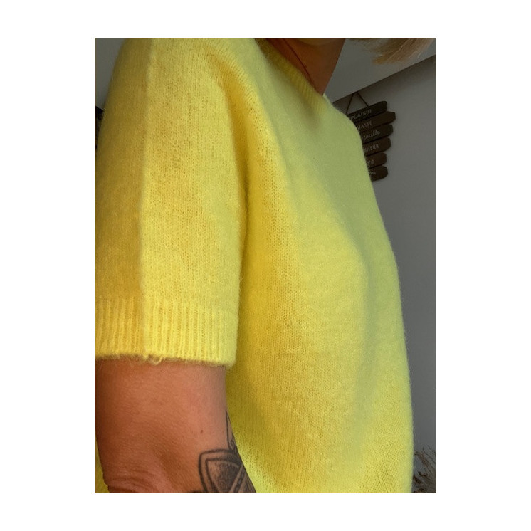 Pull à manches courtes jaune fluo en baby alpaga - mode tendance pour femme