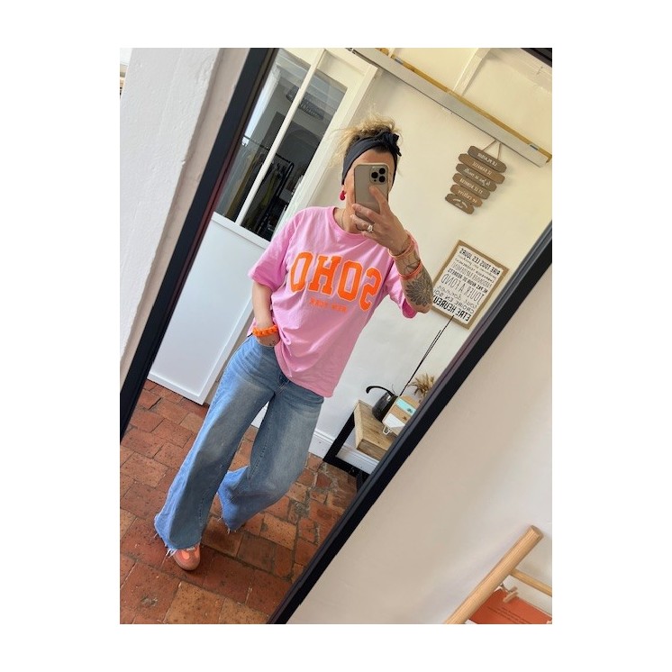 T-shirt rose et écriture Orange