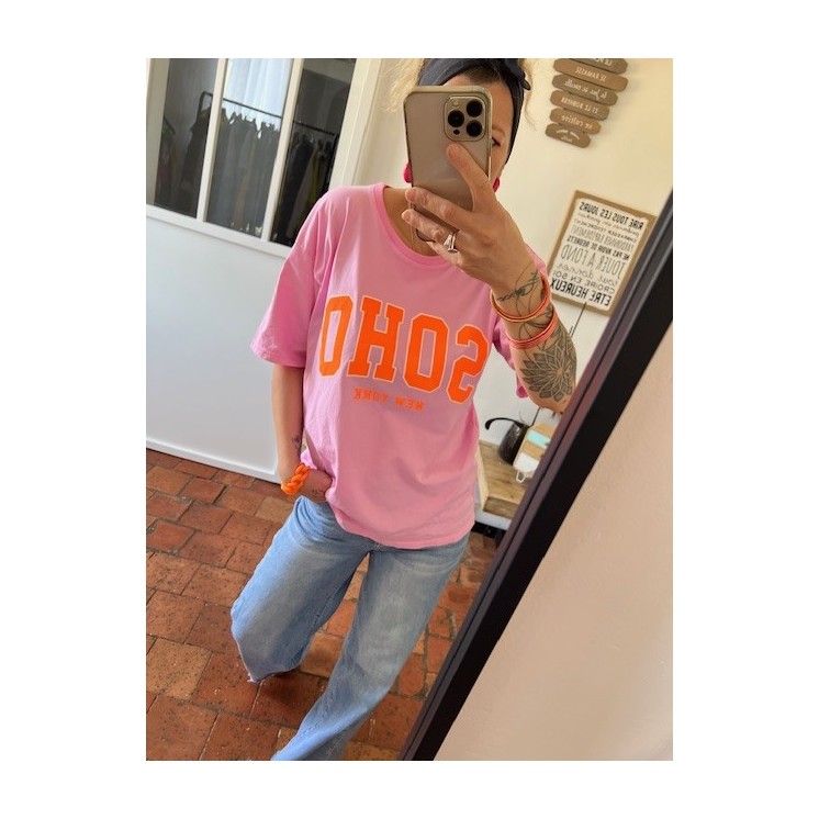 T-shirt rose et écriture Orange