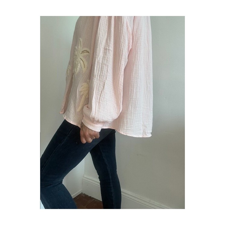 Chemise en gaze rose pastel