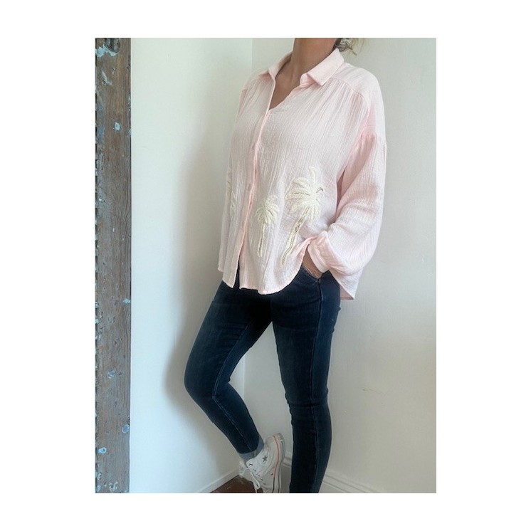 Chemise en gaze rose pastel