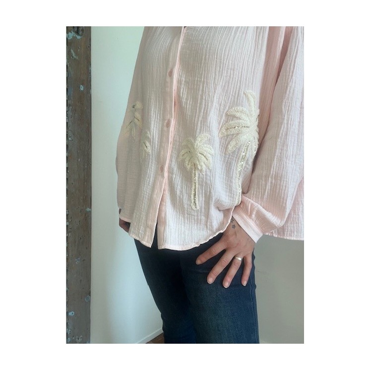 Chemise en gaze rose pastel