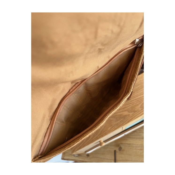 Sac à main raphia beige avec oeil noir et doré et perles