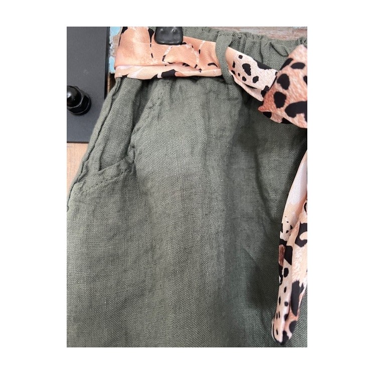 Short lin kaki femme -ceinture style foulard léopard tendance été