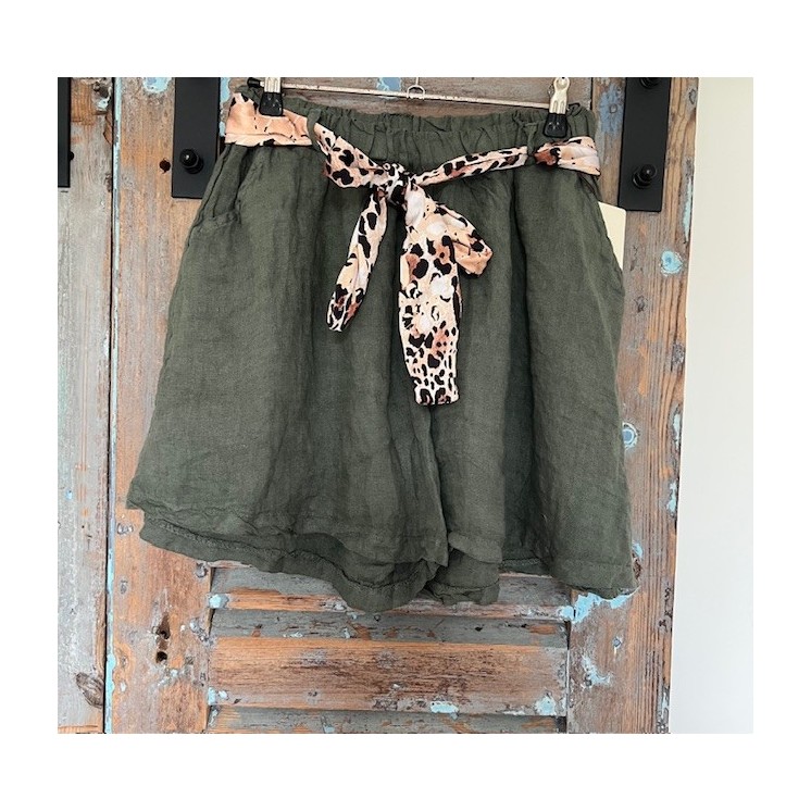 Short lin kaki femme -ceinture style foulard léopard tendance été