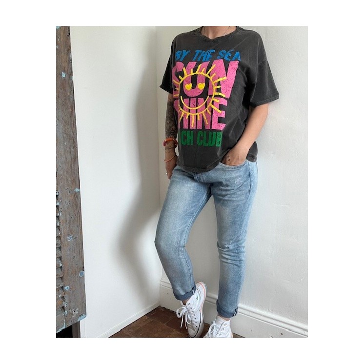 T-shirt noir avec grosses écriture SUN SHINE