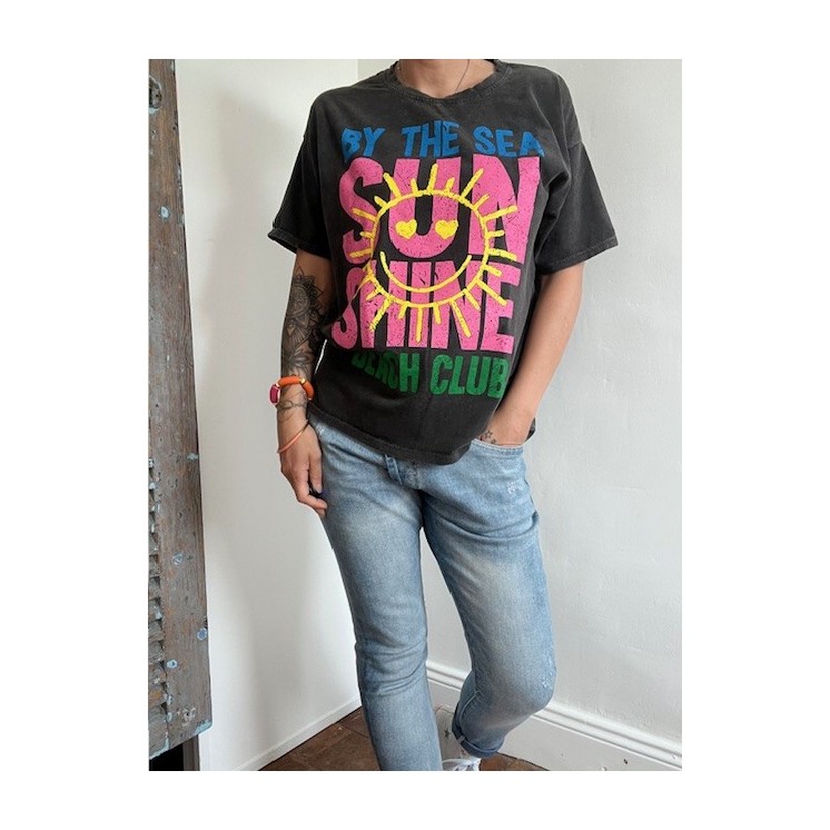 T-shirt noir avec grosses écriture SUN SHINE