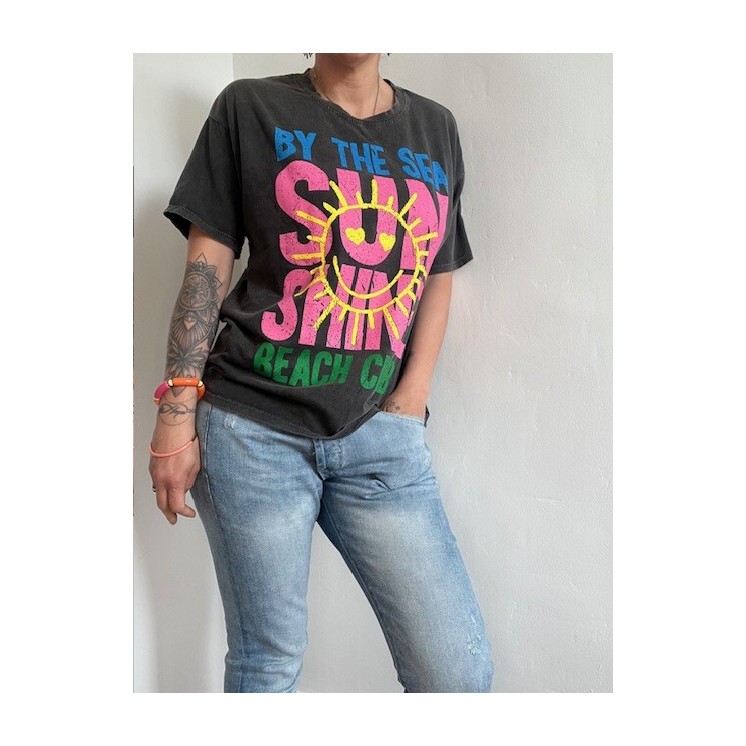 T-shirt noir avec grosses écriture SUN SHINE