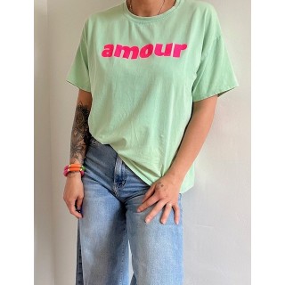 t-shirt vert pâle"amour"rose fluo -look doux & flashy