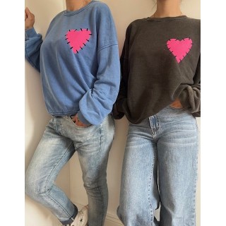 Sweat Noir Femme-Coeur rose fuchsia-pièce coup de coeur tendance