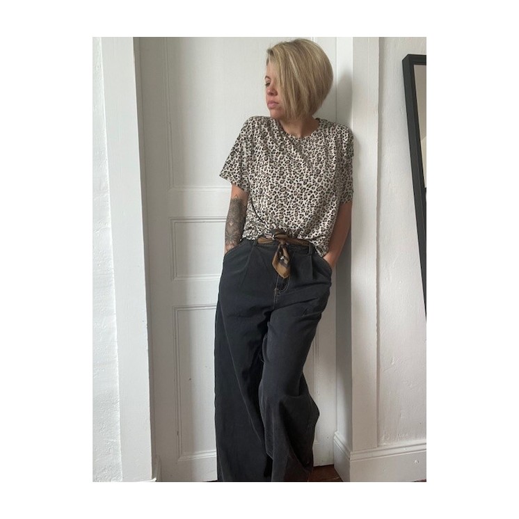 T-shirt léopard manches courtes -style tendance et audacieux