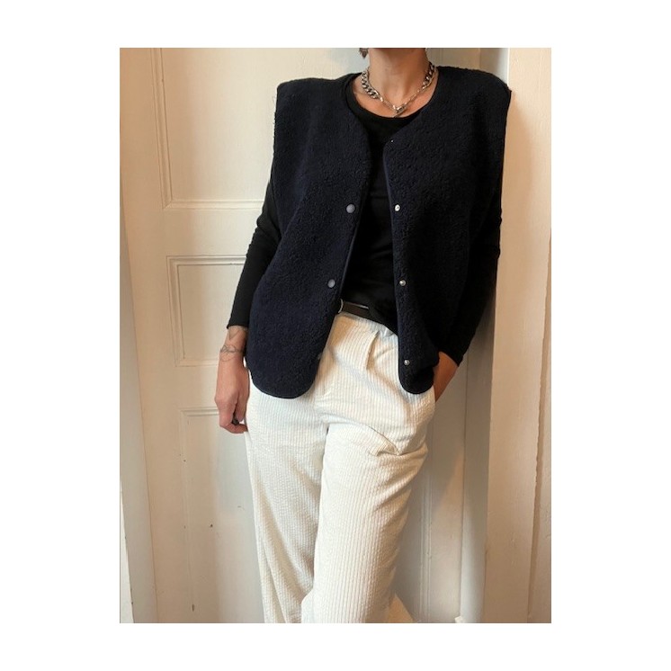 veste sans manches bleu marine en bouclette