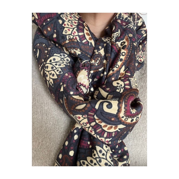Foulard motif bandana , bordeaux, bleu beige et or -accessoire femme tendance