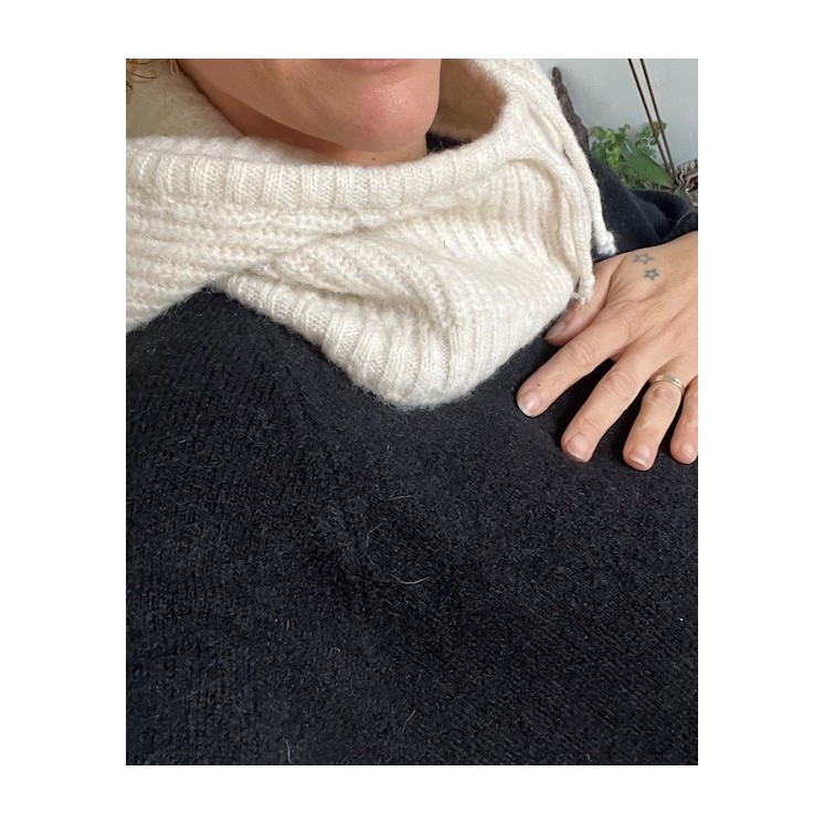 Cagoule en laine beige-accessoire mode et chic pour l'hiver