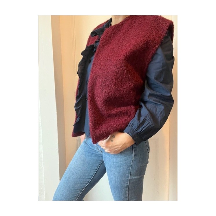 chemise avec volants devant -bleu marine , confort et féminité