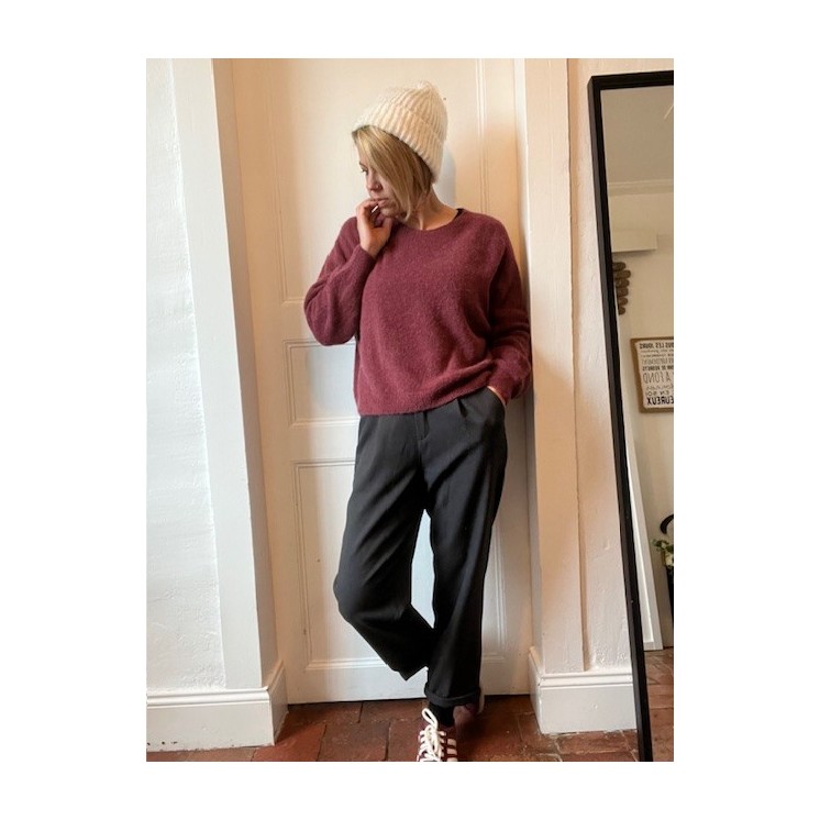 Pull en laine d'alpaga ultra doux-confort chaleur et élégance avec sa couleur bordeaux