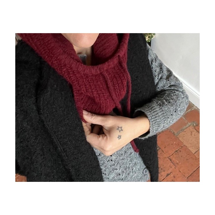 Cagoule en laine beige-accessoire mode et chic pour l'hiver