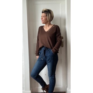 Pull marron col V confortable -inscription rock n roll