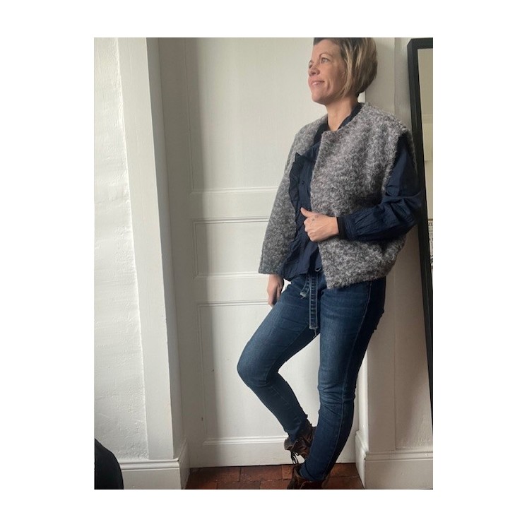 Gilet sans manches en laine bouillie gris-style chic bohème
