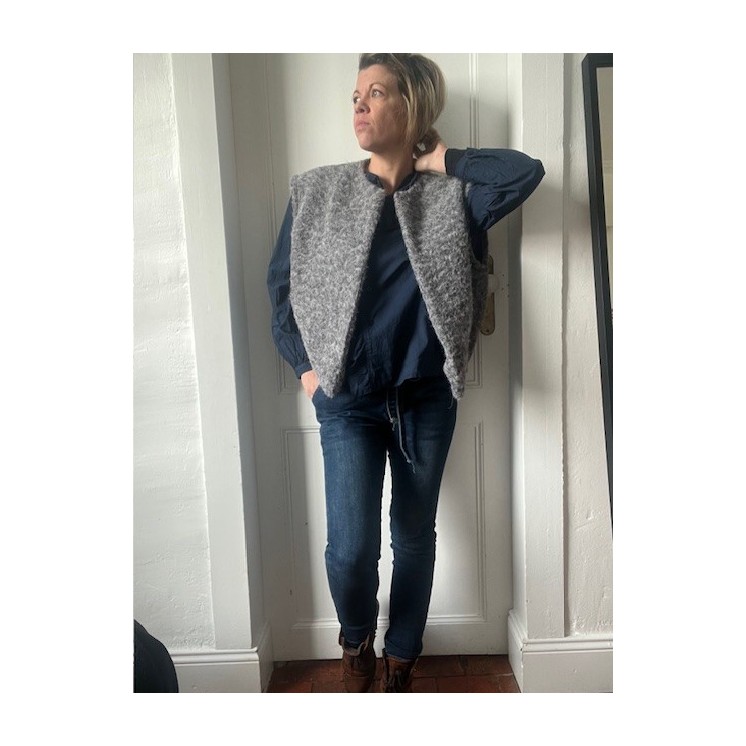 Gilet sans manches en laine bouillie gris-style chic bohème
