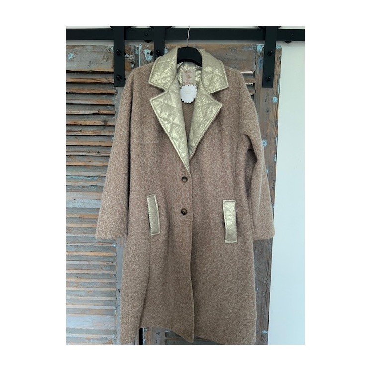Manteau en laine bouillie camer col gold -élégance et confort