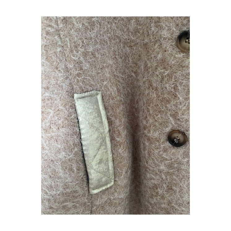 Manteau en laine bouillie camer col gold -élégance et confort