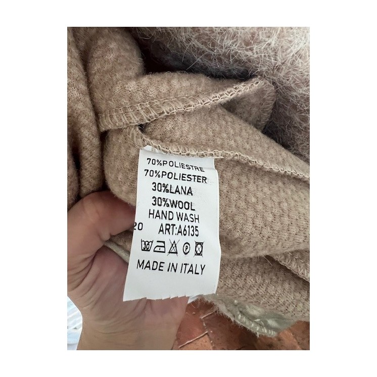 Manteau en laine bouillie camer col gold -élégance et confort