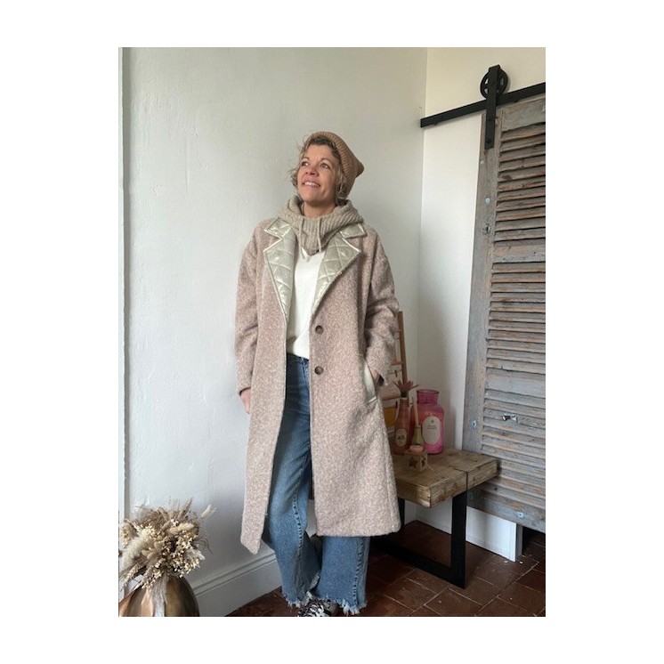 Manteau en laine bouillie camer col gold -élégance et confort