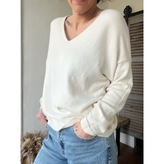 Pull beige col v femme le basique -basic à avoir dans son dressing