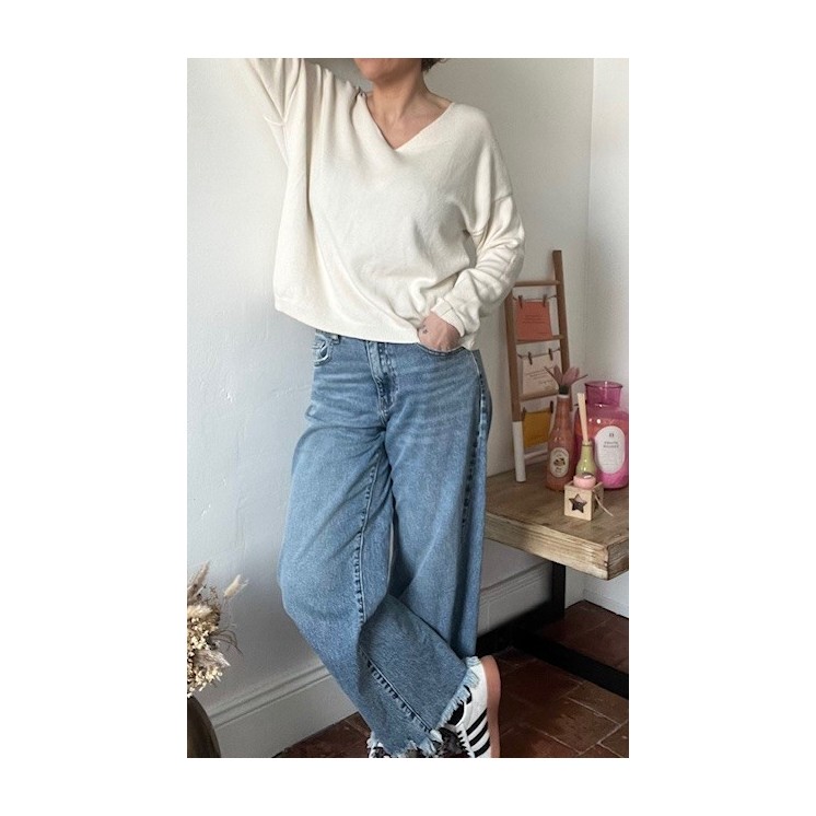 Pull beige col v femme le basique -basic à avoir dans son dressing