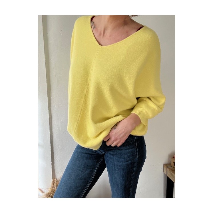 Pull jaune manches chauve souris jaune